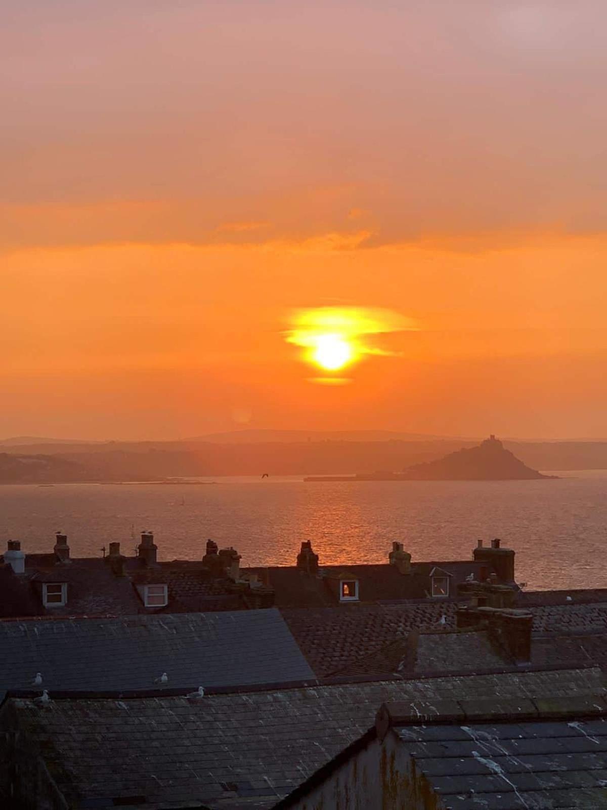 Stunning Penthouse In Penzance "Amazing Sea Views"アパートメント エクステリア 写真